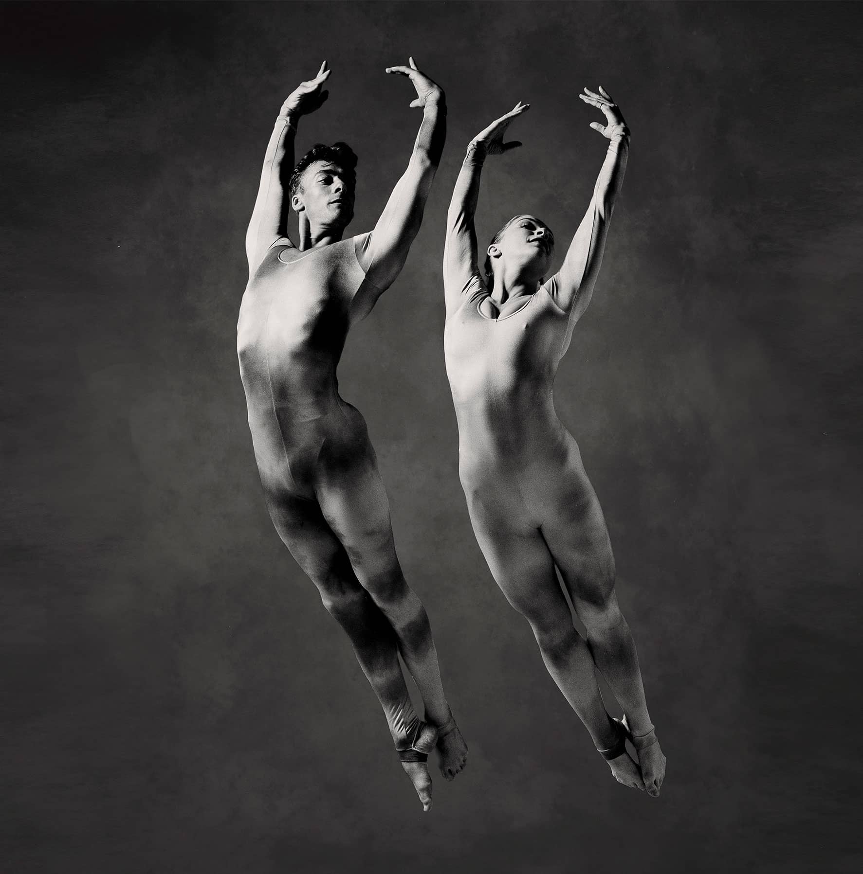 Red Thread two dancers