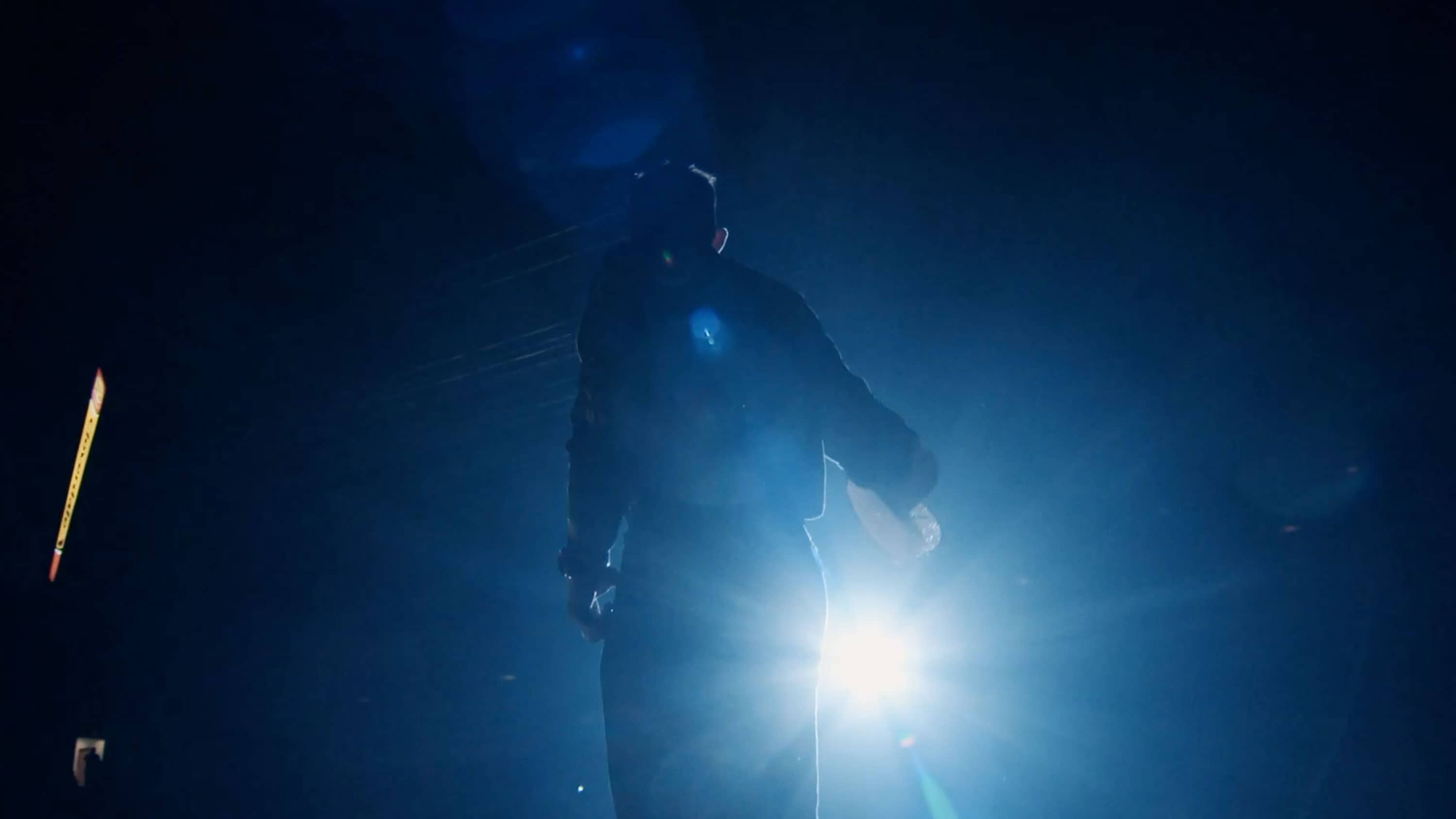 Red Thread video clip